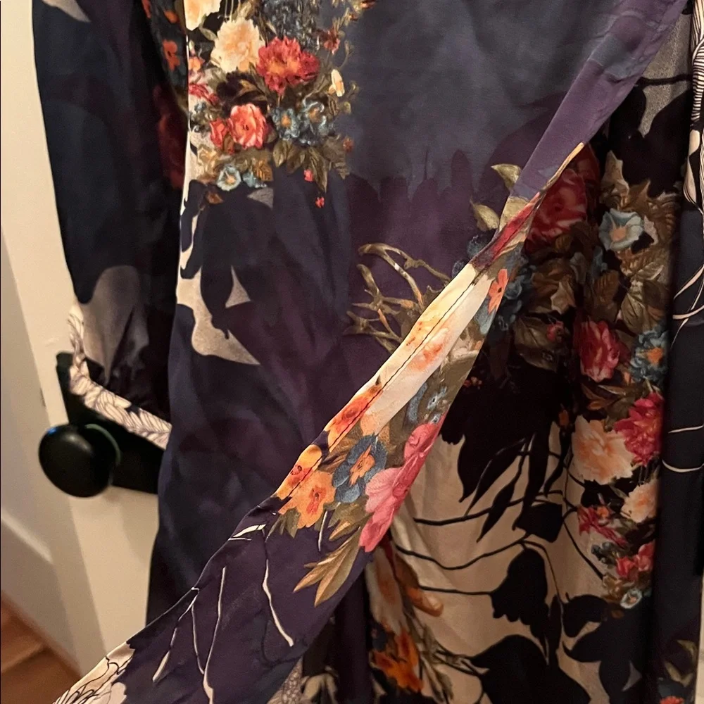 NWT Lulu's Navy Floral Wrap Maxi Dress - Picture 4 of 5